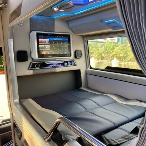  - Xe limousine 34 chỗ